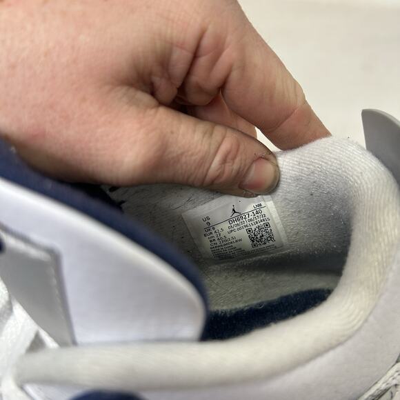 Nike Air Jordan Retro 4 “Midnight Navy”